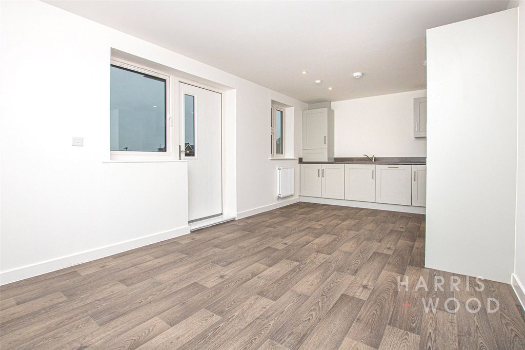 Property photo 3 of 11 Picture No. 01