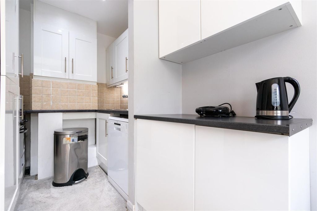 Property photo 2 of 6 Kitchen (1 Of 1).Jpg