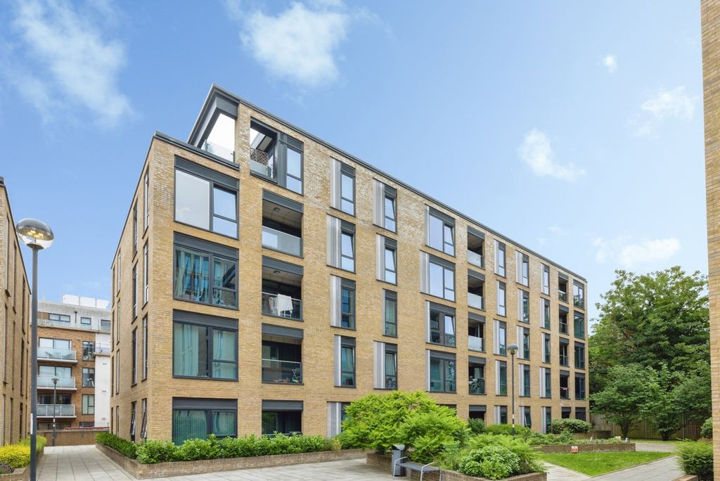 Property photo 1 of 18 Pbox-Img.Jpg