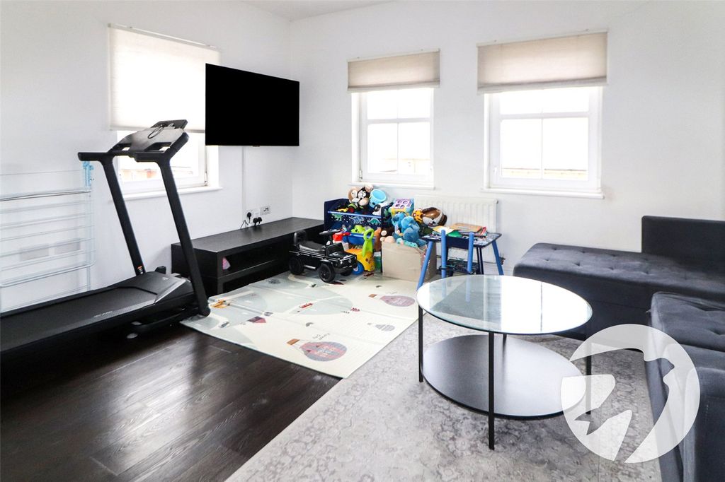 Property photo 2 of 5 Picture No. 15