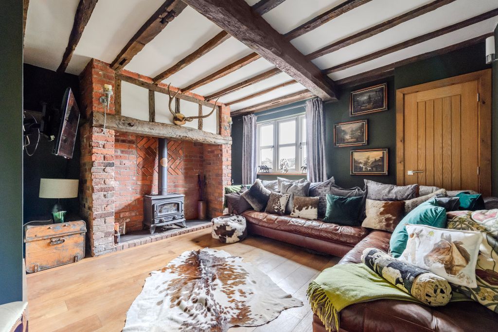 Property photo 3 of 29 Sitting Room