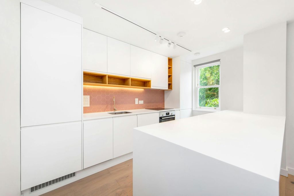 Property photo 2 of 10 Kitchen/Diner