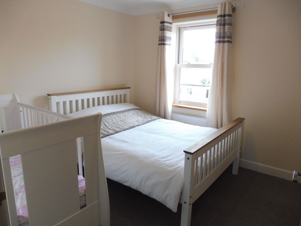 Property photo 3 of 6 Bedroom