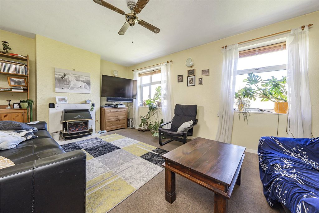 Property photo 2 of 11 Picture No. 03