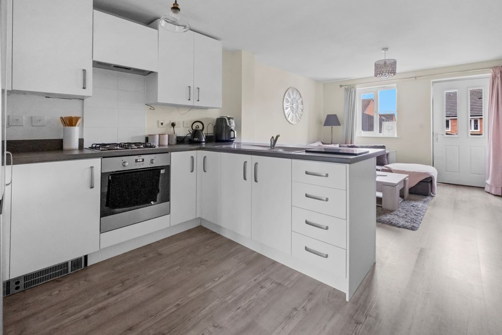 Property photo 3 of 18 Dscf0010