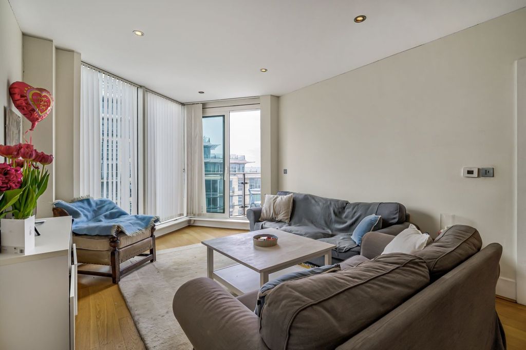 Property photo 3 of 12 Picture No. 05