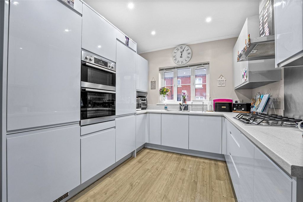 Property photo 2 of 17 Picture No. 07