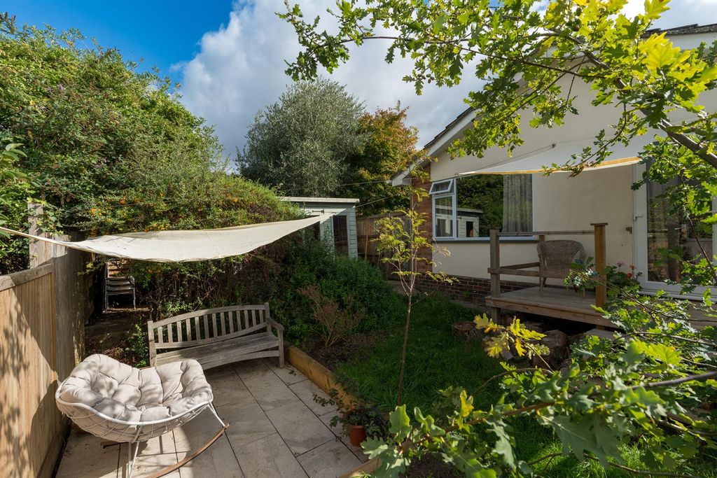 Property photo 3 of 18 3-Bekclose-007.Jpg