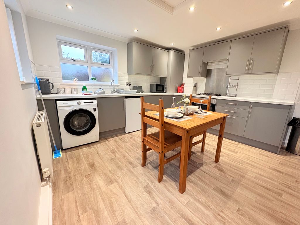 Property photo 3 of 7 Image