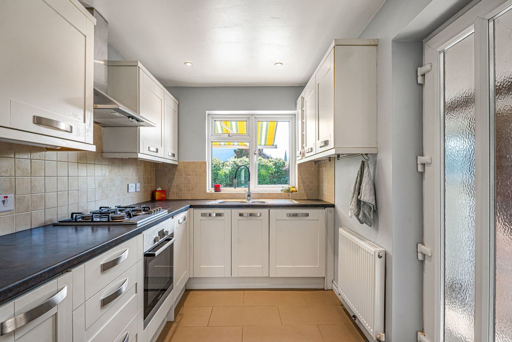 Property photo 3 of 15 Kitchen
