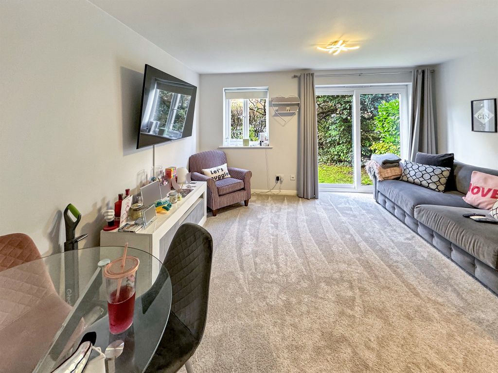 Property photo 2 of 8 Living Room