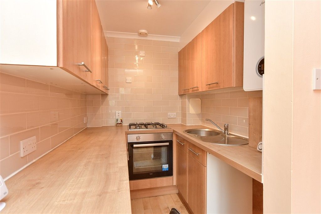 Property photo 2 of 8 Kitchen
