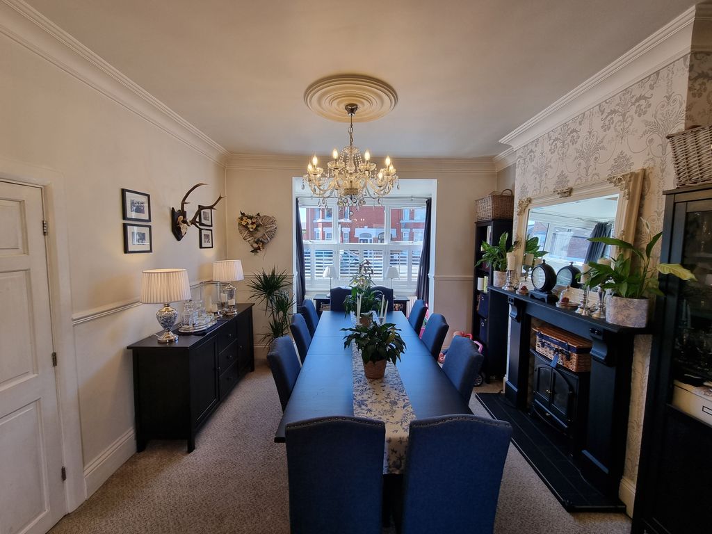 Property photo 1 of 18 Lounge/ Dining Room Open Plan