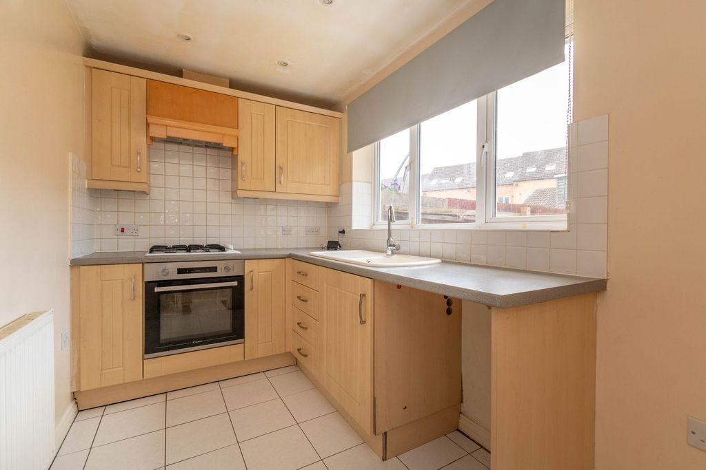 Property photo 3 of 12