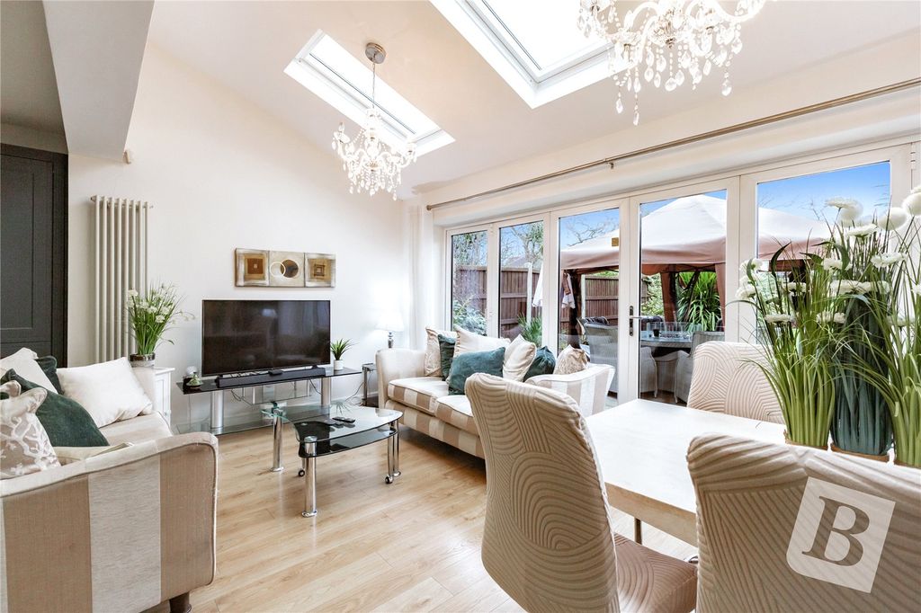 Property photo 3 of 19 Kitchen/Lounge/Diner