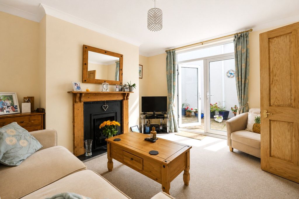 Property photo 2 of 12 Picture No. 05