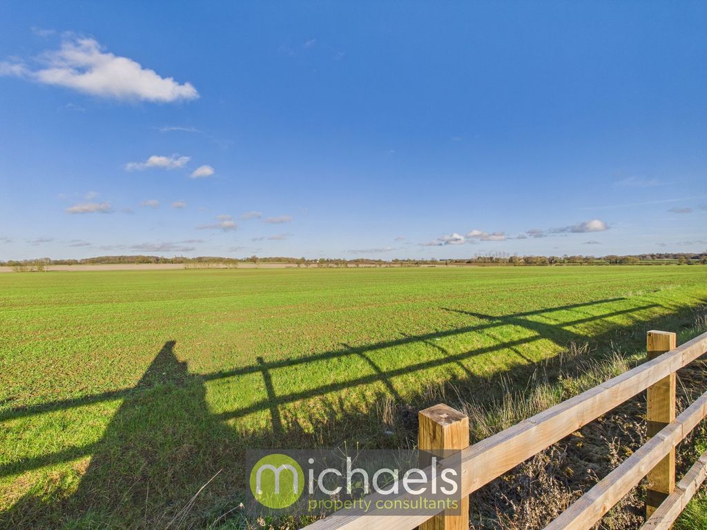 Property photo 3 of 28