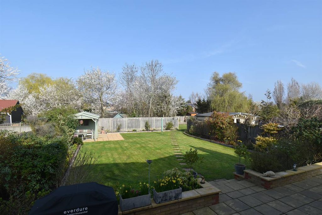 Property photo 3 of 34