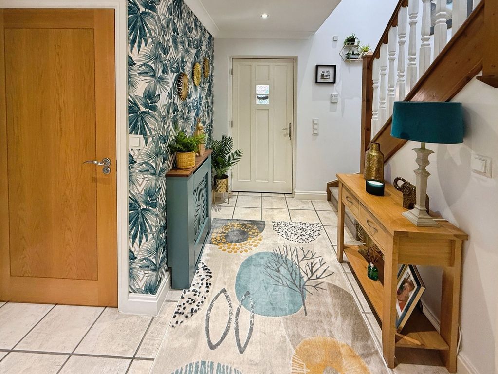 Property photo 2 of 23