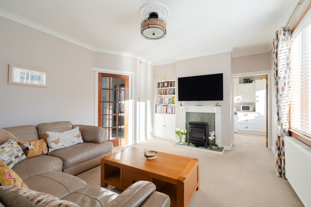 Property photo 2 of 19 Property Image 2