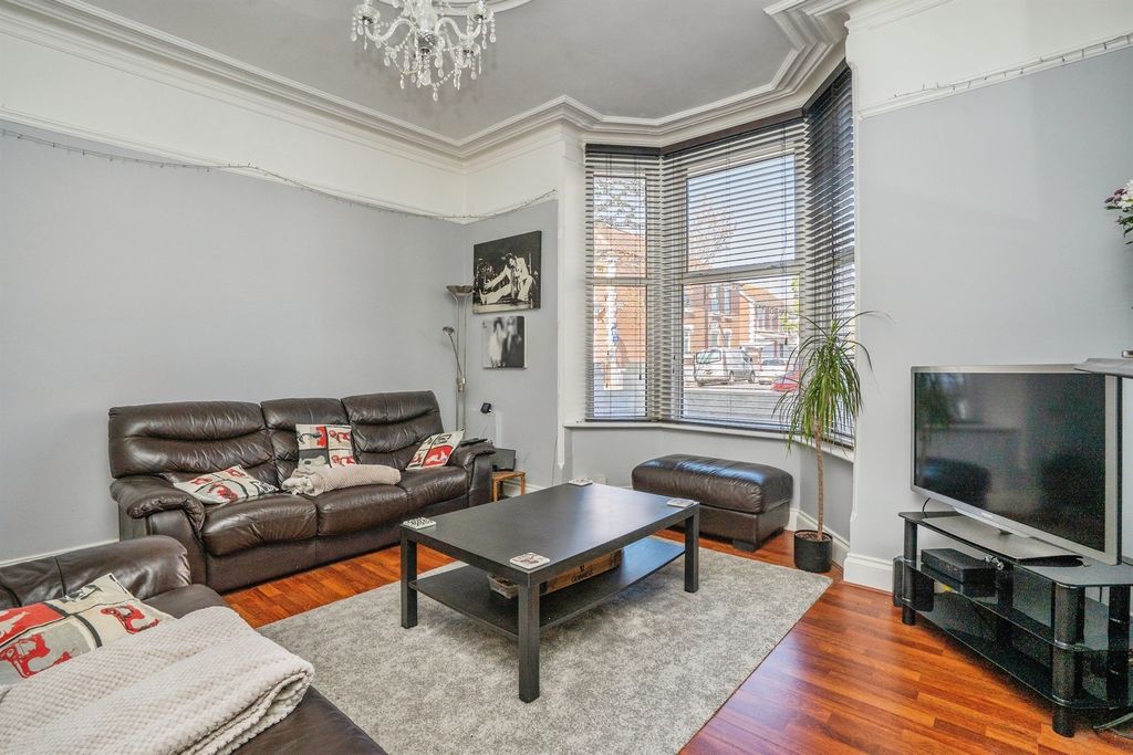 Property photo 3 of 18