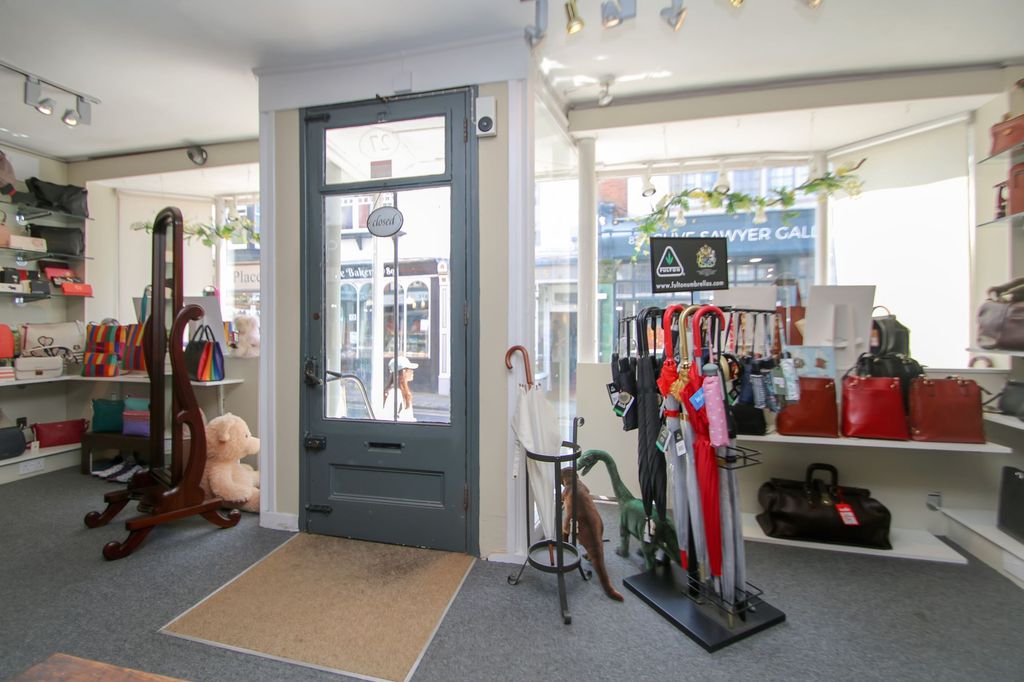 Property photo 3 of 14