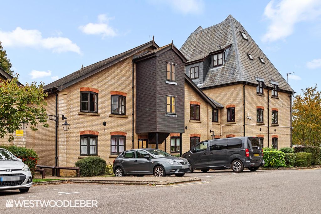 Property photo 1 of 13 Rivermeads_9.Jpg