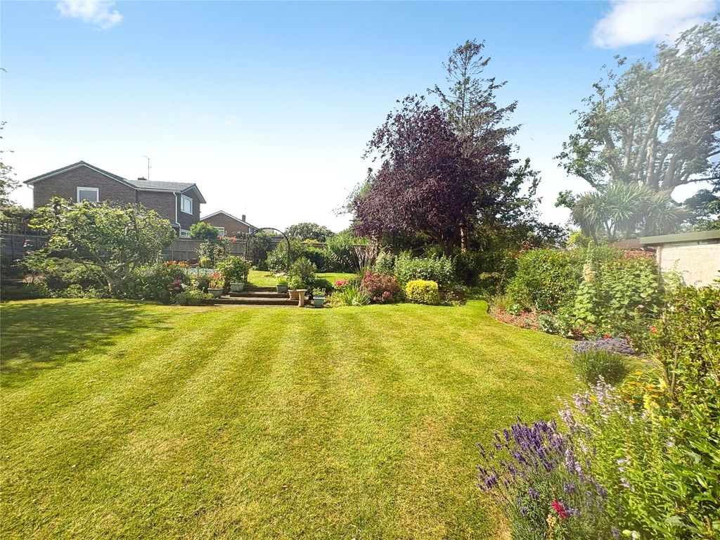 Property photo 3 of 9 Picture No. 35