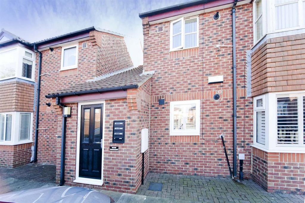 Property photo 2 of 16