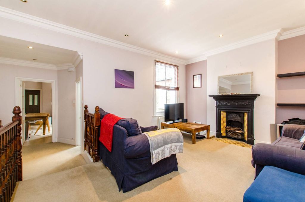 Property photo 1 of 5
