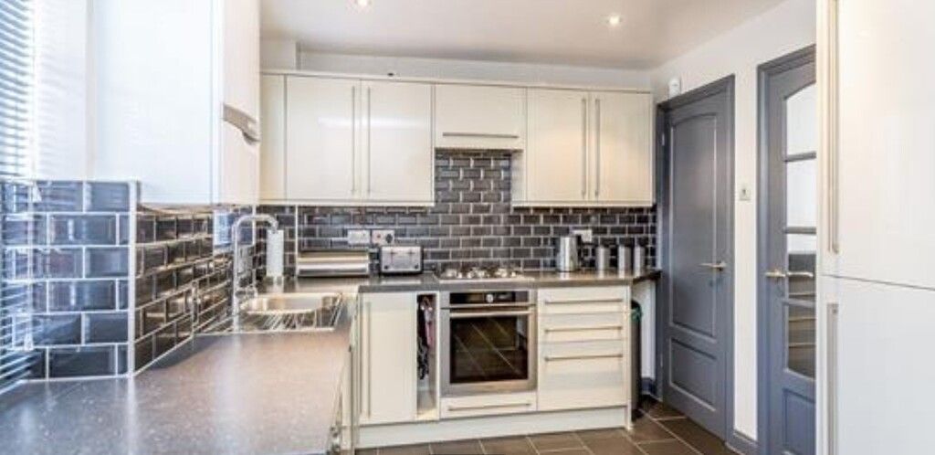 Property photo 3 of 10 108