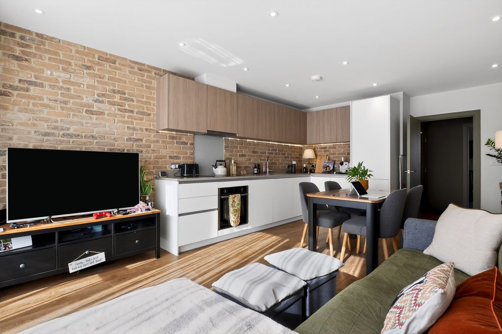 Property photo 3 of 20 Open Plan Living