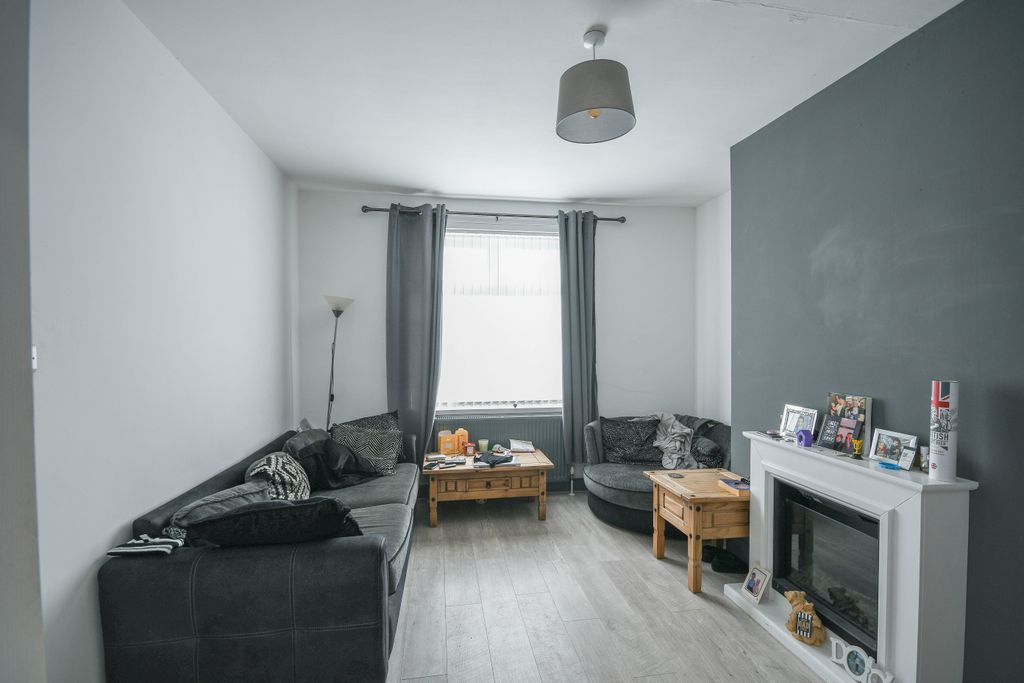 Property photo 2 of 15