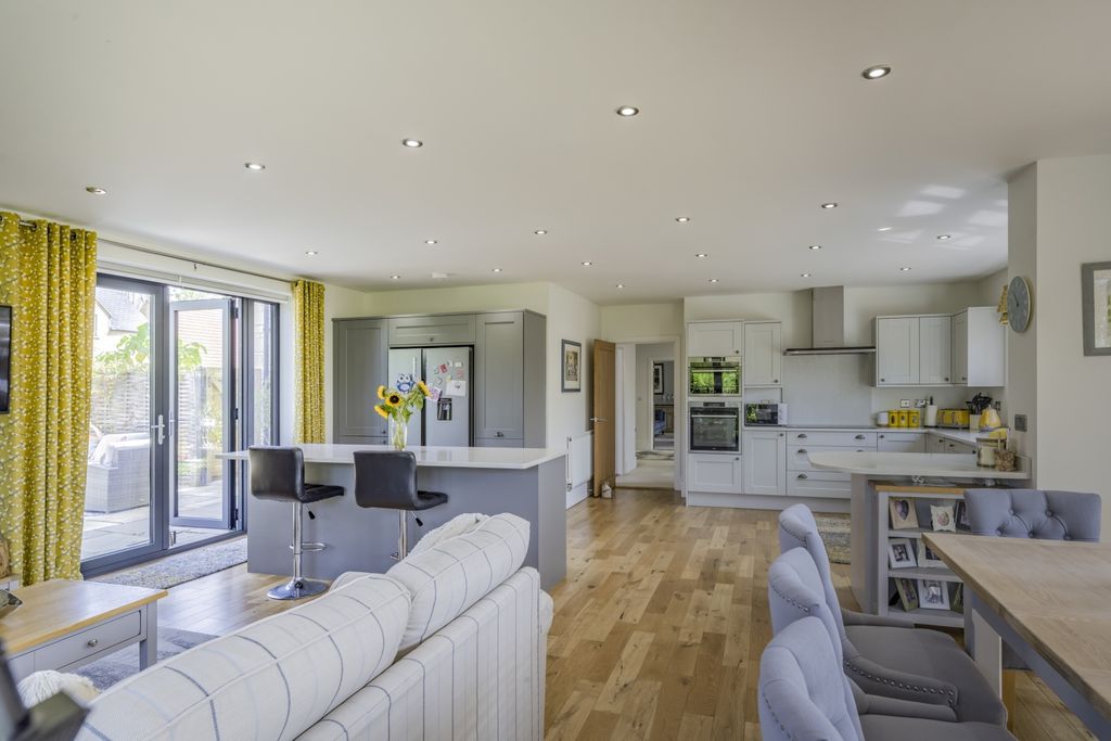 Property photo 2 of 18 Dsc_1214Hdr-Edit