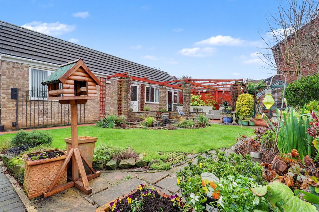 Property photo 3 of 35 3- Rob Hammond Ewemove Pontefract