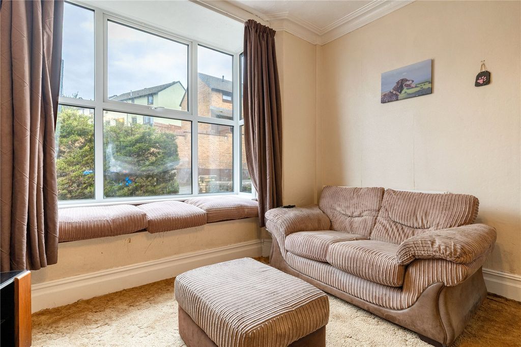 Property photo 3 of 24 Picture No. 02