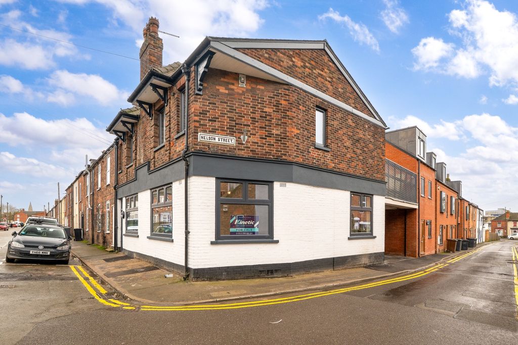 Property photo 1 of 30 4539360