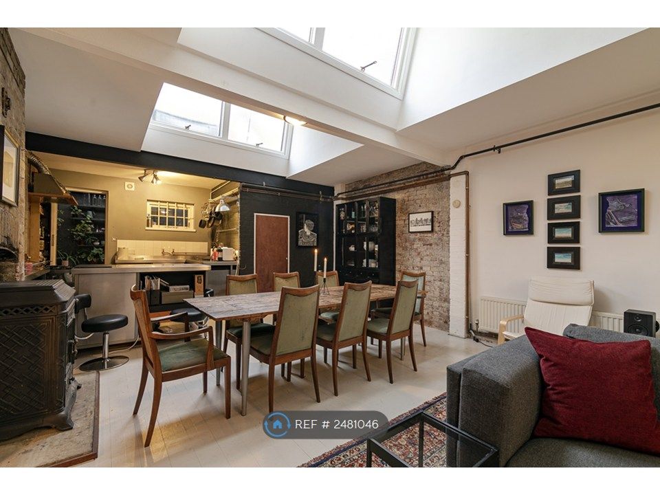 Property photo 3 of 18