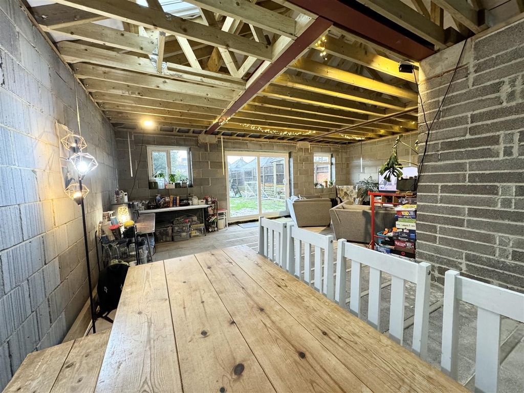 Property photo 2 of 14 Img_5844.Jpg