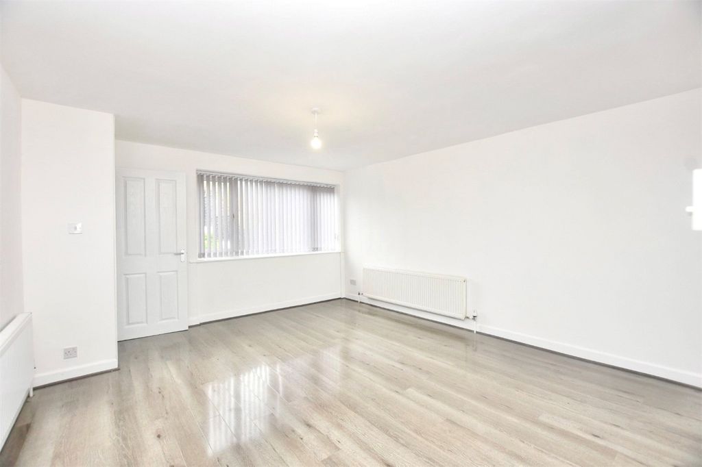 Property photo 2 of 12 Living Room