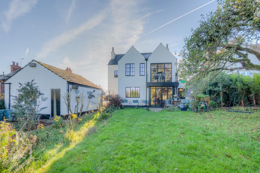 Property photo 2 of 40 Batched (64).Jpg