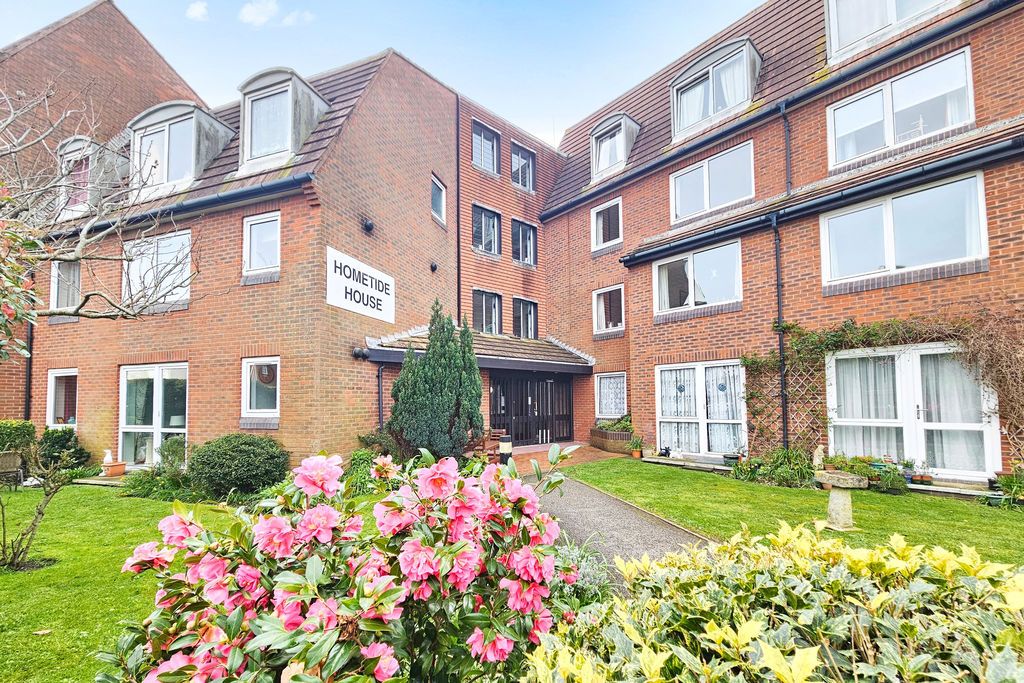 Property photo 1 of 10 Front