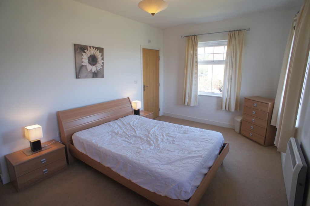 Property photo 3 of 6 Bedroom 1