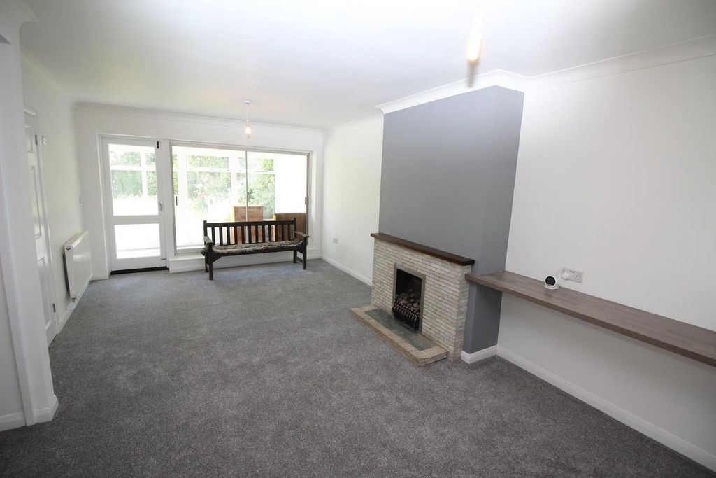 Property photo 2 of 7 Lounge