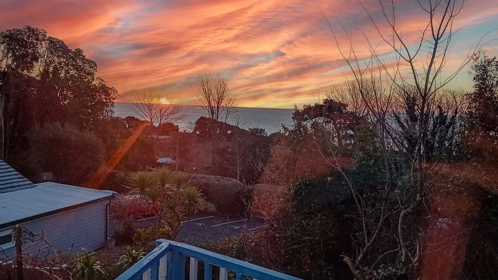 Property photo 3 of 20 Sun Rise
