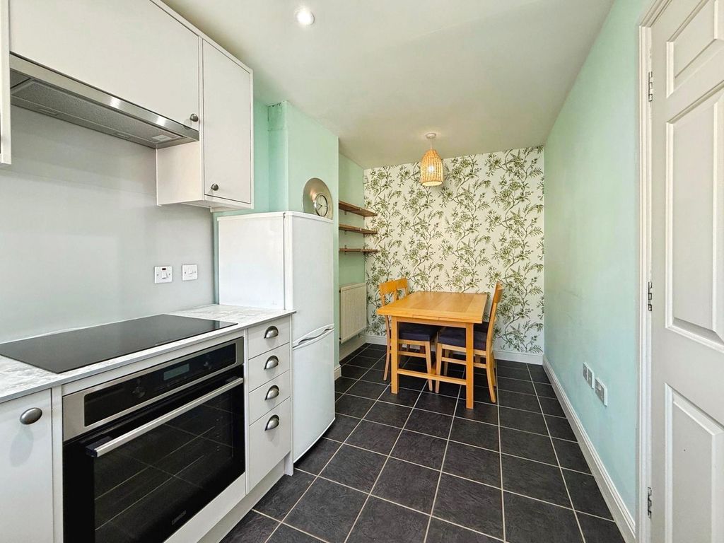 Property photo 3 of 24 Picture No. 98