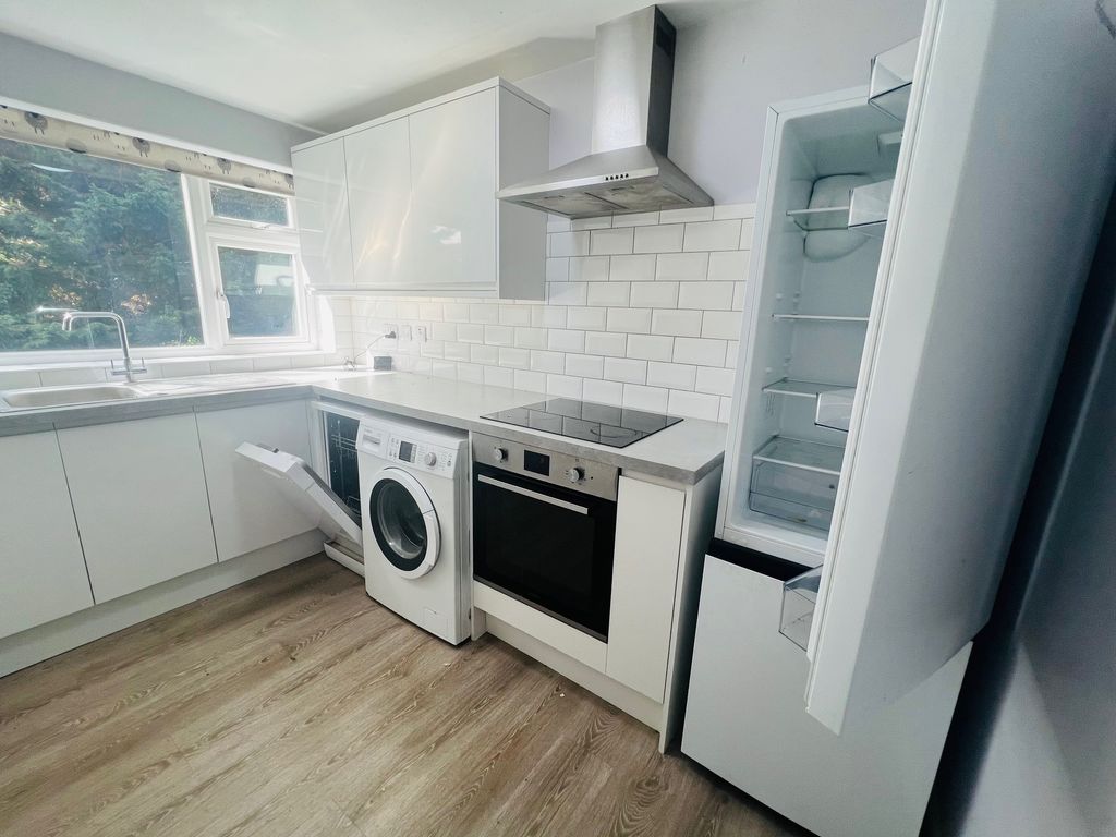 Property photo 3 of 13 Kitchen