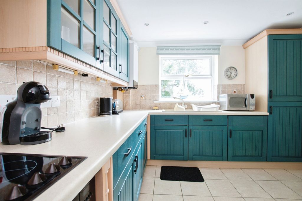 Additional image 9 of 2 bed flat for saleSt. Stephens Road, Bournemouth BH2