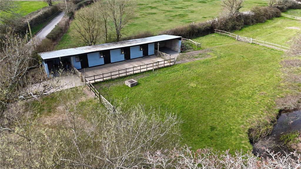 Property photo 1 of 11 Picture No. 24