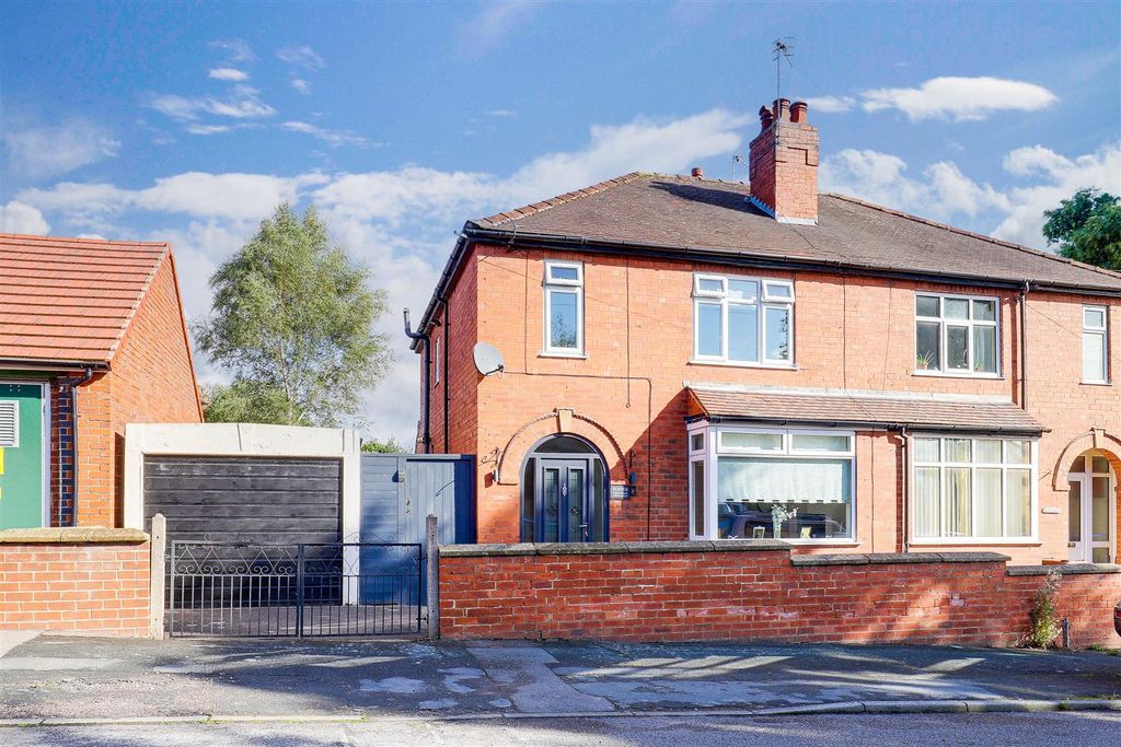 Property photo 1 of 20 4628.Jpg